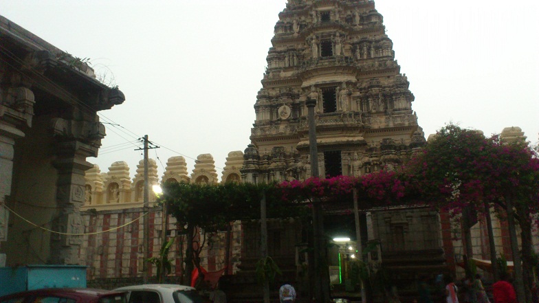 Shri Navaneeta Krishna Temple - Channapatna