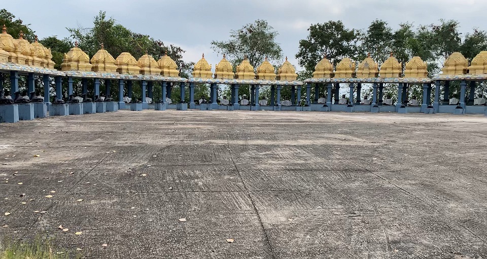 1008 lingam temple