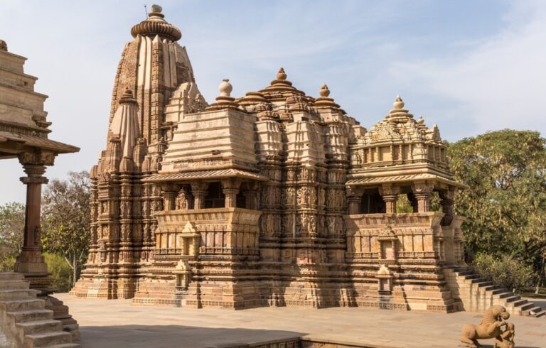 Devi Jagadambi Temple Khajuraho - Historical temples, Ancient temples ...